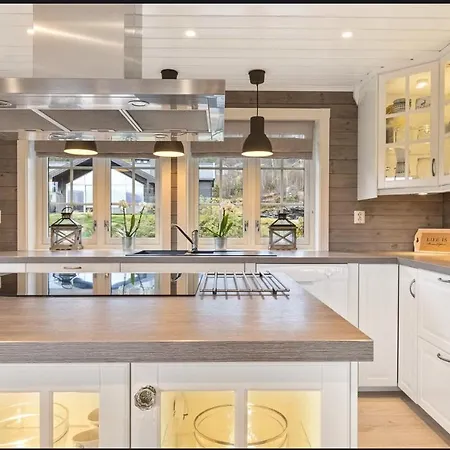 Spacious Modern In A Quiet Setting On Voss * Giljane